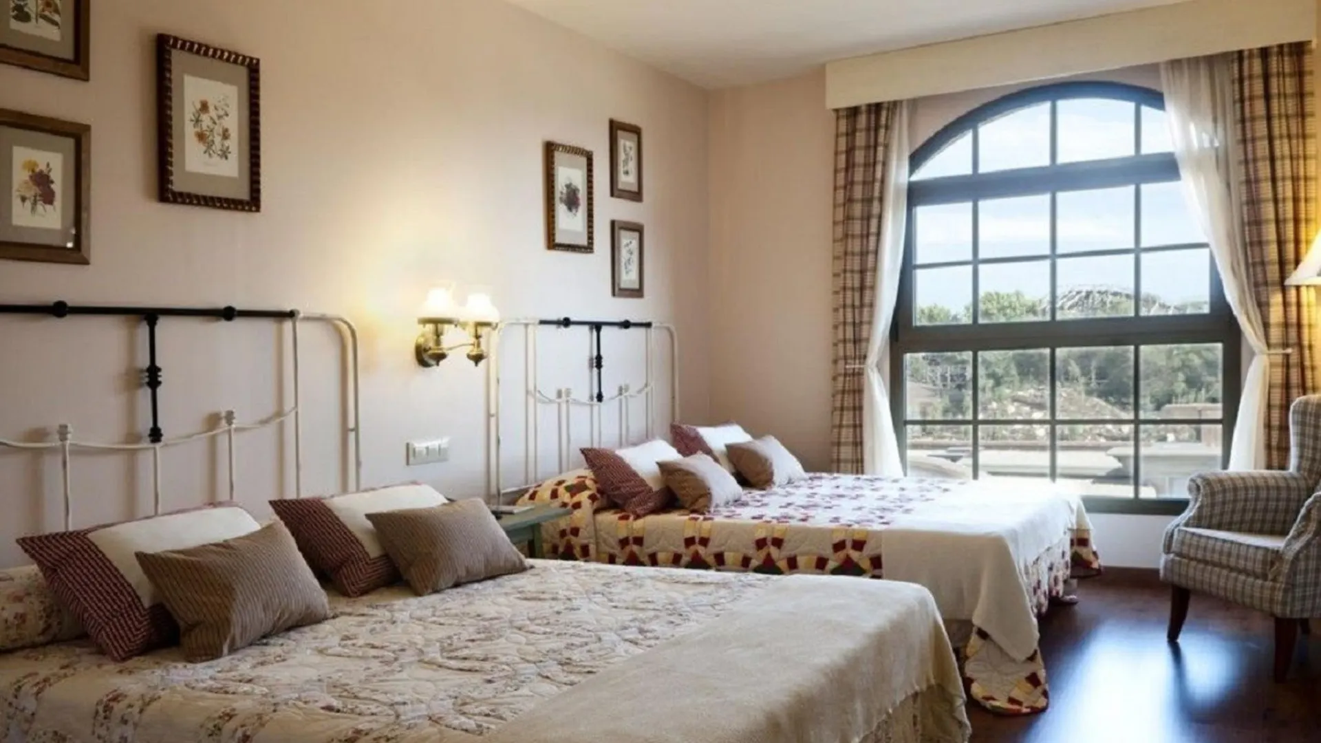 PortAventura Hotel Gold River: Theme Park Access Included Salou