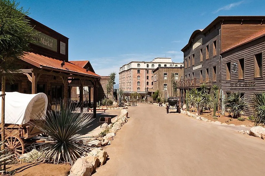 Portaventura Hotel Gold River - Includes Unlimited Access To Portaventura Park & 1 Access To Ferrari Land Salou 4*,